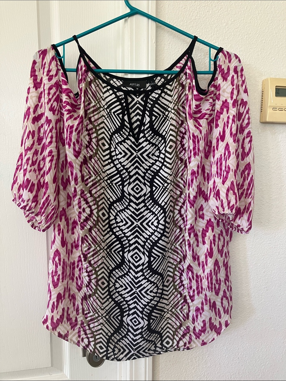 Apt. 9  Women’s Pink Black Leopard Pattern Print 3/4 Cold Shoulder Casual Size L